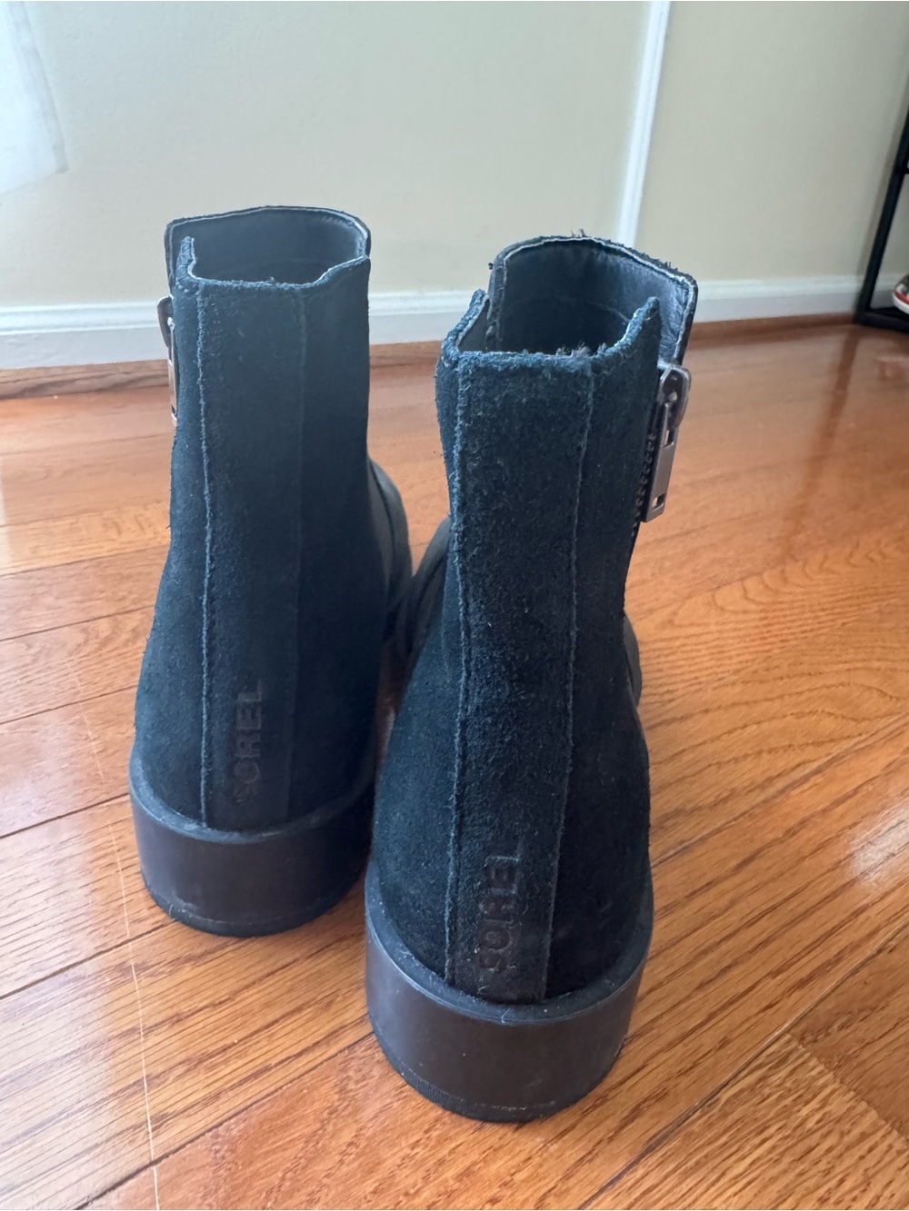 SOREL Waterproof Black Leather Zip-Up Boots - Size 9 - Picture 3 of 5